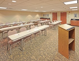 Holiday Inn Express & Suites Pine Bluff/Pines Mall