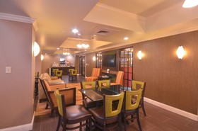 Holiday Inn Express & Suites Pine Bluff/Pines Mall