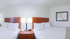 Holiday Inn Express & Suites Pine Bluff/Pines Mall