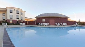 Holiday Inn Express & Suites Pine Bluff/Pines Mall