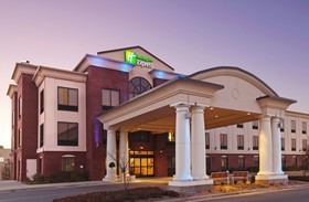 Holiday Inn Express & Suites Pine Bluff/Pines Mall