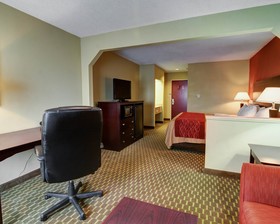 Quality Inn & Suites Pine Bluff
