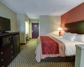 Quality Inn & Suites Pine Bluff