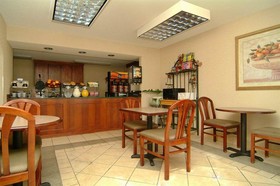 Quality Inn & Suites Pine Bluff