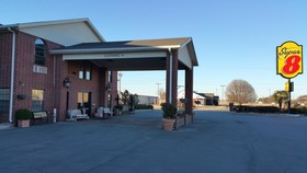 Super 8 by Wyndham Pine Bluff