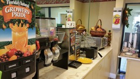 Super 8 by Wyndham Pine Bluff