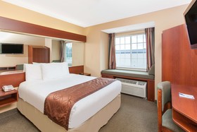 Microtel Inn & Suites by Wyndham Rogers