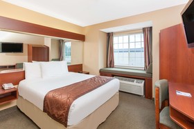 Microtel Inn & Suites by Wyndham Rogers