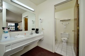Americas Best Value Inn & Suites Russellville