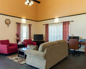 Econo Lodge Russellville I-40