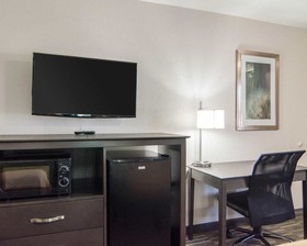 Econo Lodge Russellville I-40