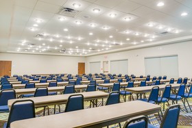 Holiday Inn Express & Suites Russellville