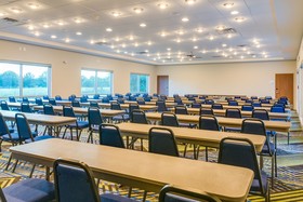 Holiday Inn Express & Suites Russellville