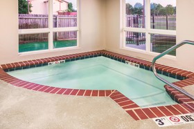La Quinta Inn & Suites by Wyndham Russellville