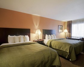 Quality Inn Russellville I-40