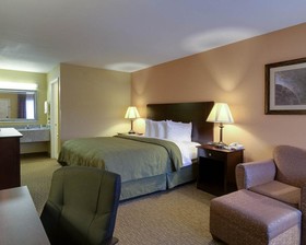Quality Inn Russellville I-40