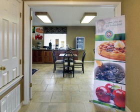 Quality Inn Russellville I-40