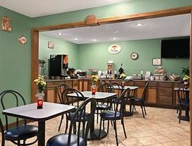 Super 8 by Wyndham Russellville