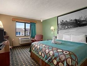 Super 8 by Wyndham Russellville