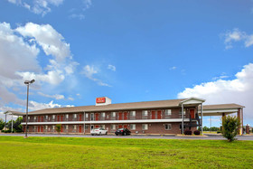 Econo Lodge  Inn & Suites Searcy