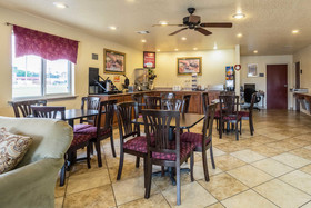 Econo Lodge  Inn & Suites Searcy
