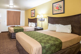 Econo Lodge  Inn & Suites Searcy