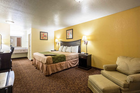 Econo Lodge  Inn & Suites Searcy