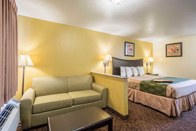 Econo Lodge  Inn & Suites Searcy