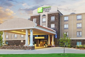 Holiday Inn Express Hotel & Suites Searcy