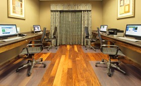 Holiday Inn Express Hotel & Suites Searcy