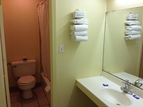 Super 7 Inn Siloam Springs