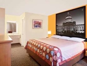 Super 8 by Wyndham Siloam Springs