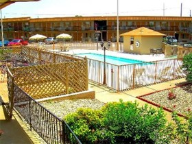 Executive Inn and Suites Springdale