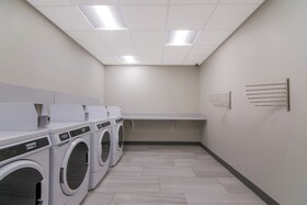 Holiday Inn Express & Suites Springdale Fayetteville Area