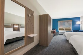 Holiday Inn Express & Suites Springdale Fayetteville Area