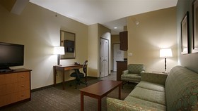 Best Western Plus Texarkana Inn & Suites