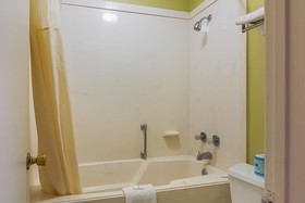 OYO Hotel Texarkana Trinity AR Hwy I-30