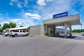 Motel 6 Van Buren