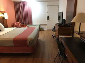 Motel 6 Van Buren
