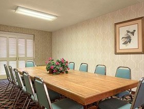 Days Inn by Wyndham West Memphis
