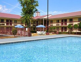 Days Inn by Wyndham West Memphis