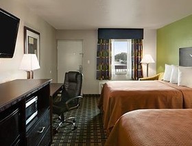 Days Inn by Wyndham West Memphis