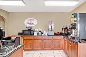 Super 8 by Wyndham West Memphis