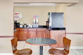 Super 8 by Wyndham West Memphis