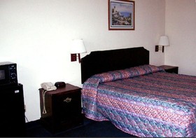 American Inn and Suites