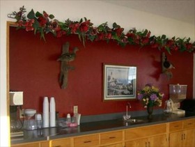 American Inn and Suites