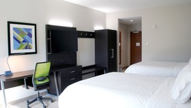 Holiday Inn Express & Suites White Hall