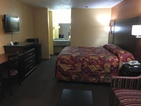 Redwood Inn and Suites