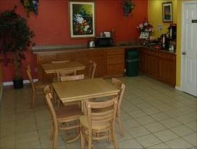 Redwood Inn and Suites