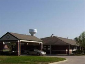 Redwood Inn and Suites